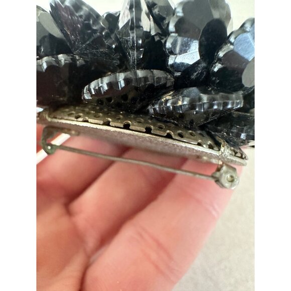 Miriam Haskell unsigned 1930s silver tone black beaded rhinestone pin brooch - Picture 6 of 7